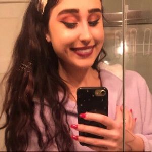 Meet your Posher, Maddie